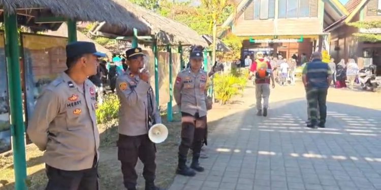 Polsek Sembalun Intensifkan Patroli TNGR, Antisipasi Karhutla di Kawasan Rinjani