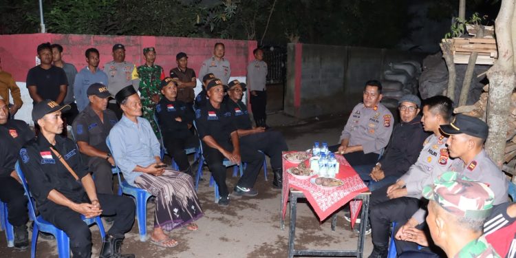 Perkuat Kamtibmas, Kapolres Lombok Timur Sambangi Poskamling di Tiga Wilayah