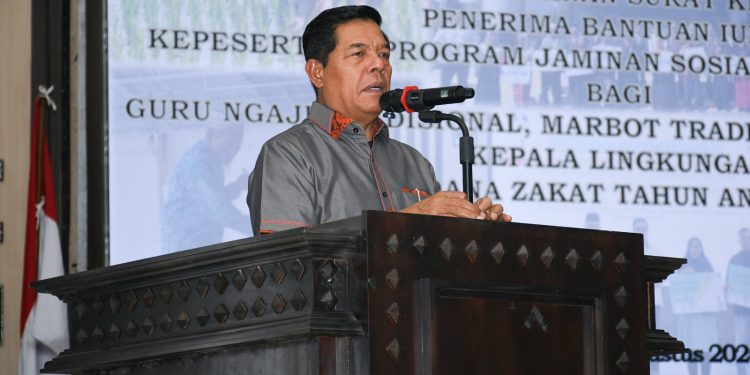 Bupati Lotim Minta Perusahaan Jangan Permainan Harga Tembakau