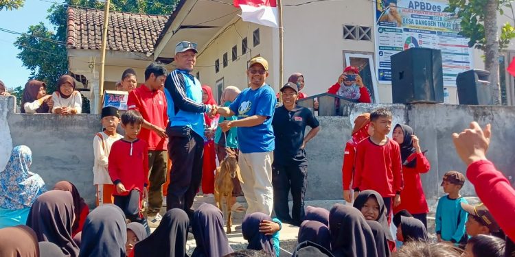 Dukung ketahanan pangan, Pemdes Denggen Timur hadiahkan kambing di HUT RI ke-81