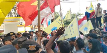 Ratusan Warga Kalijaga Timur Datang Berdemo Dibuat Kecewa Oleh Bupati Lotim