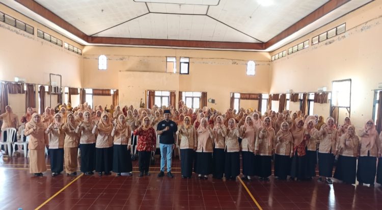 Darma Wanita Lotim Gandeng Satgaswil NTB Densus 88 AT Polri Sosialisasi Faham IRET, TCC, NVE
