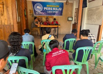 FWMO Lotim Perkuat Profesionalisme Wartawan Lewat Diskusi