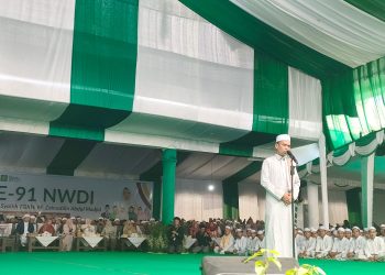 UAS Datang Ke Pancor Ambil Barokah Syeikh Zainuddin