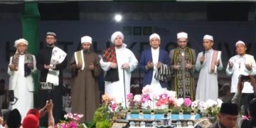 Dimomen Hultah NWDI, Empat Ulama Ajak Jamaah NWDI Warisi Perjuangan Maulana Syeikh