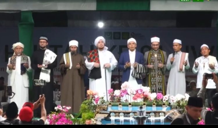 Dimomen Hultah NWDI, Empat Ulama Ajak Jamaah NWDI Warisi Perjuangan Maulana Syeikh