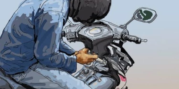 Nginap Dikosan Teman di Selong, Motor Raib Dibawa Maling