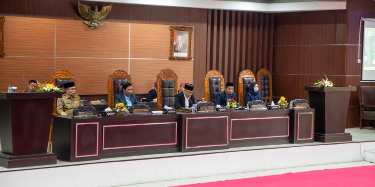 2 Fraksi Setuju dan 8 Berikan Catatan Khusus Anggaran Masjid Agung Mujahidin Selong