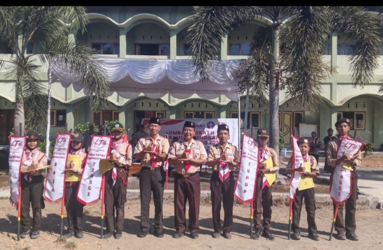 Regu Penggalang Putra SMPN 1 Selong dan Putri Mts Muallimat NWDI Pancor Juara LT II Kwarran Selong